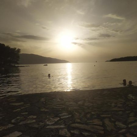 Guesthouse Wish Stari Grad  Eksteriør billede