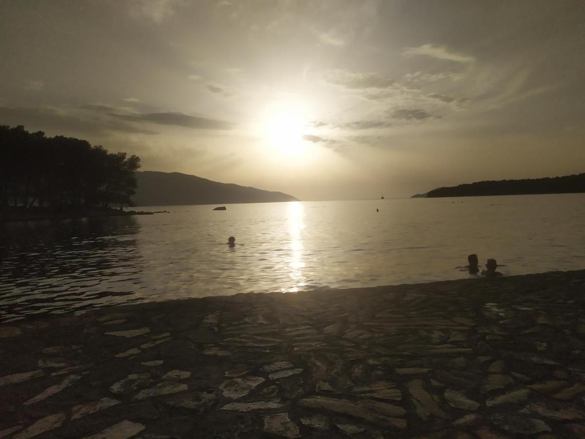 Guesthouse Wish Stari Grad  Eksteriør billede