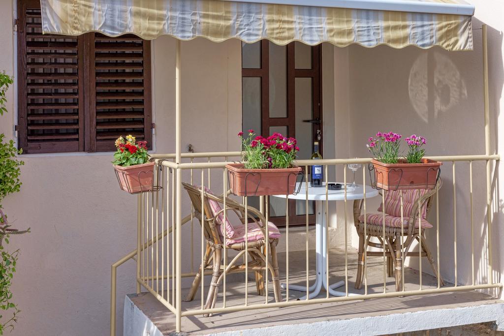 Guesthouse Wish Stari Grad  Værelse billede