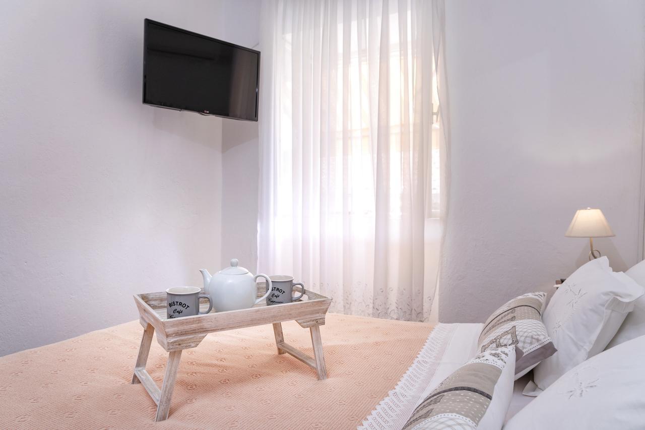 Guesthouse Wish Stari Grad  Eksteriør billede