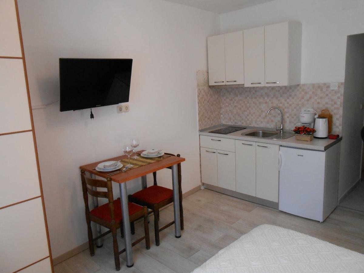 Guesthouse Wish Stari Grad  Eksteriør billede