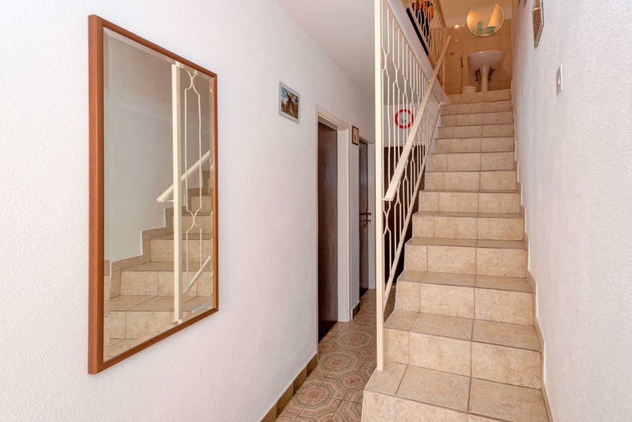 Guesthouse Wish Stari Grad  Eksteriør billede