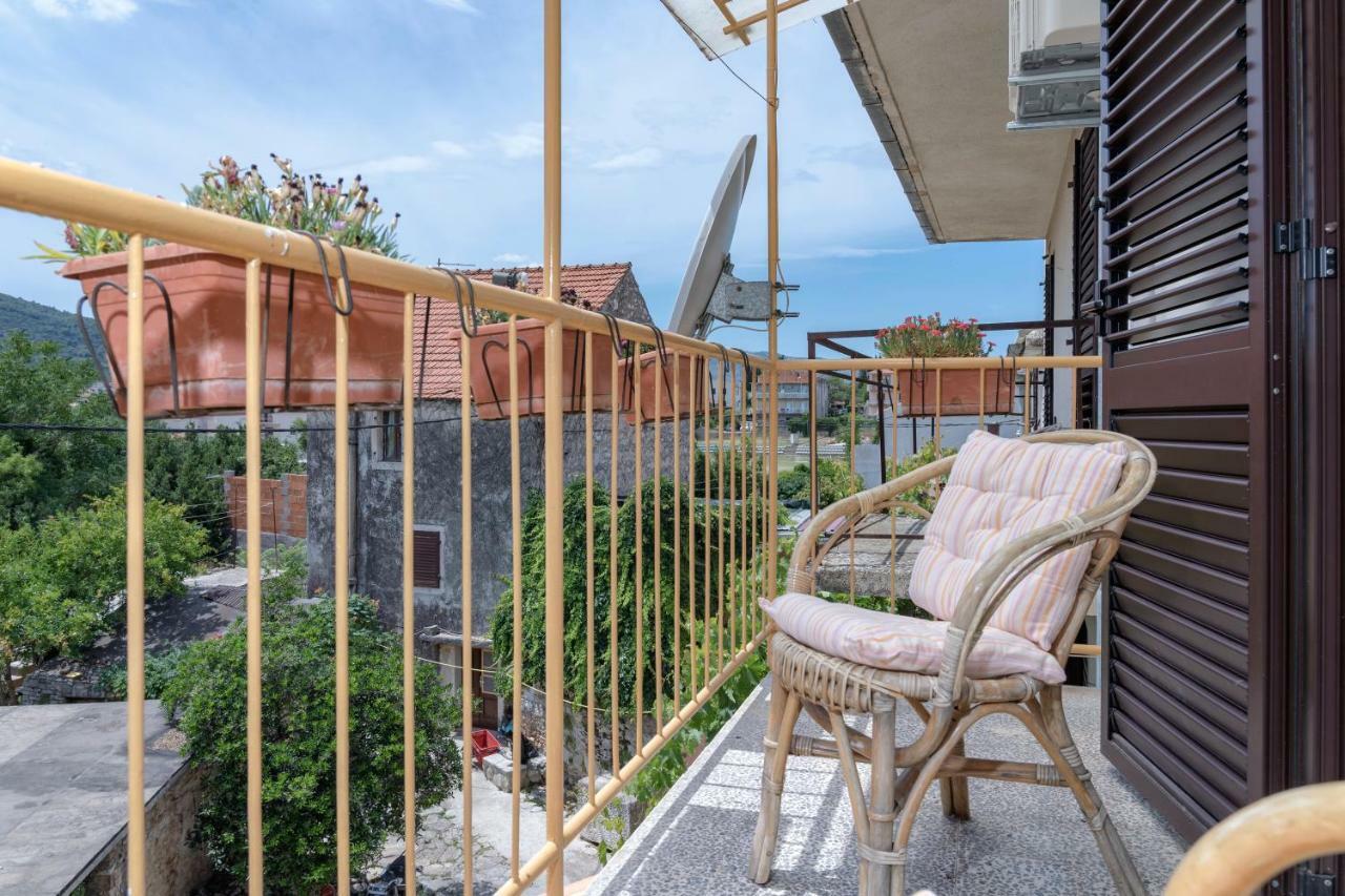 Guesthouse Wish Stari Grad  Eksteriør billede